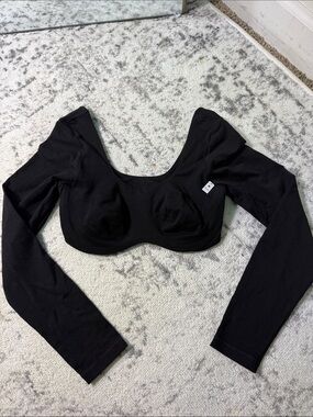 Victoria's Secret Black Long Sleeve Scoop Crop Top with Molded Cups